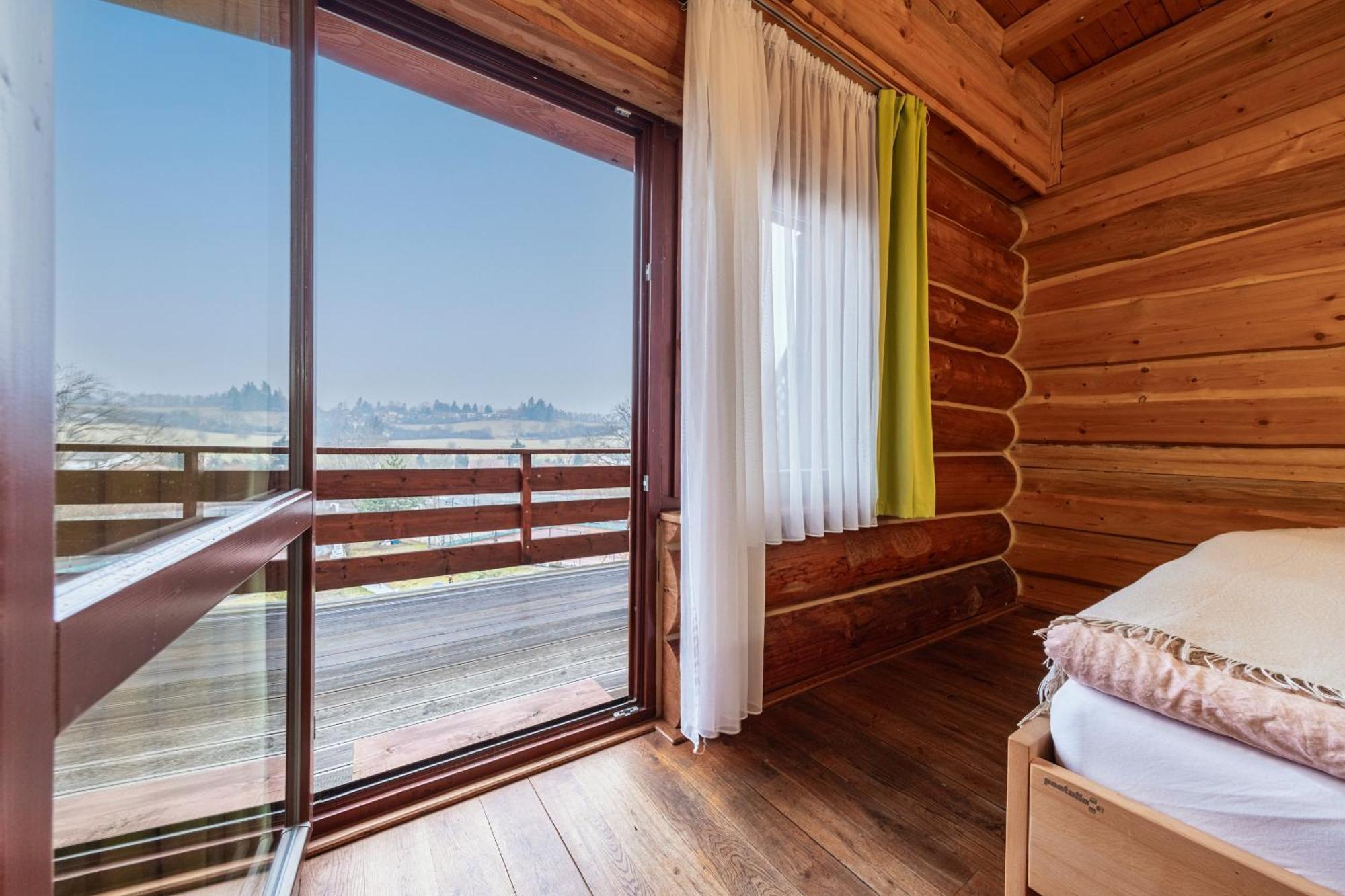 Sport-Hotel Sibenicni Vrch Mnichovice Zewnętrze zdjęcie