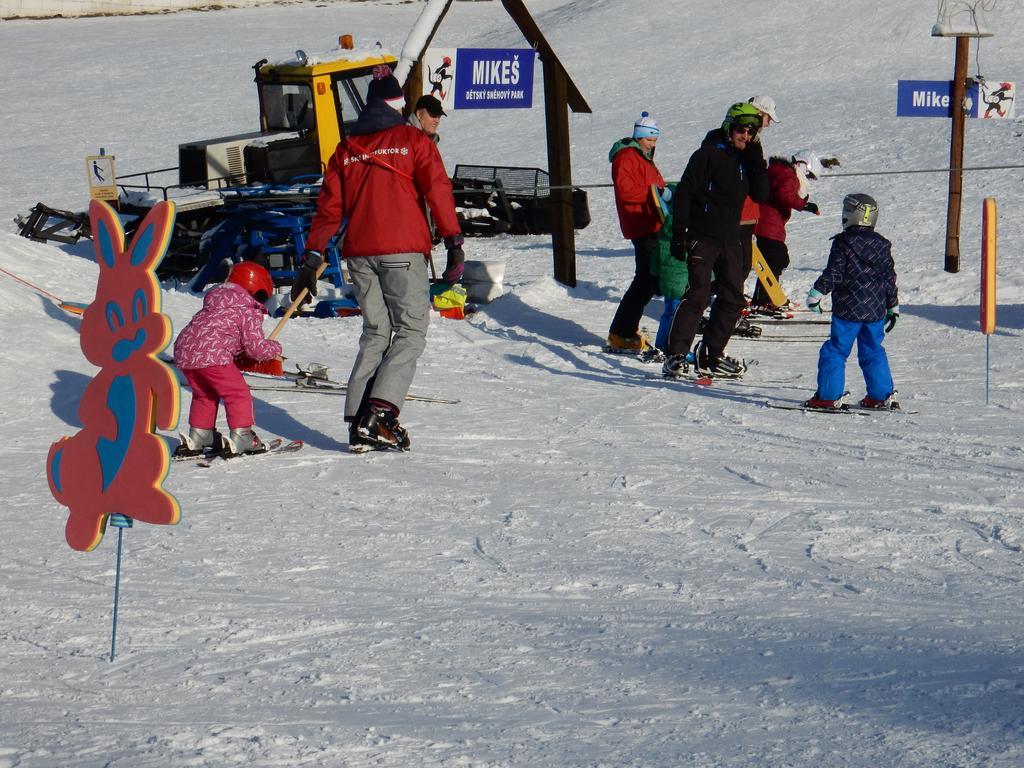 Sport-Hotel Sibenicni Vrch Mnichovice Zewnętrze zdjęcie