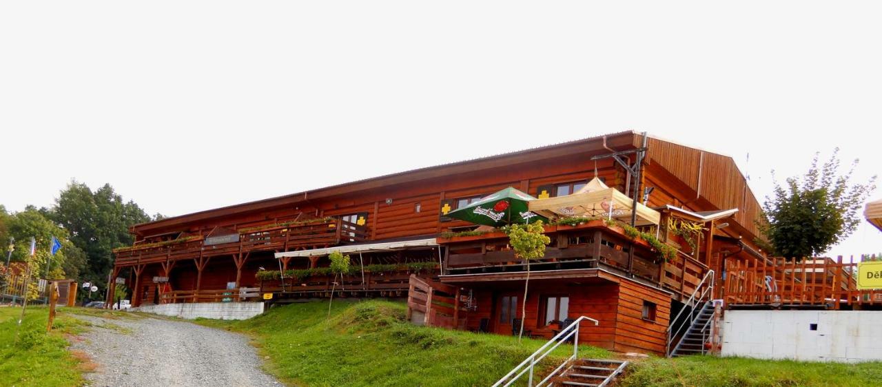 Sport-Hotel Sibenicni Vrch Mnichovice Zewnętrze zdjęcie