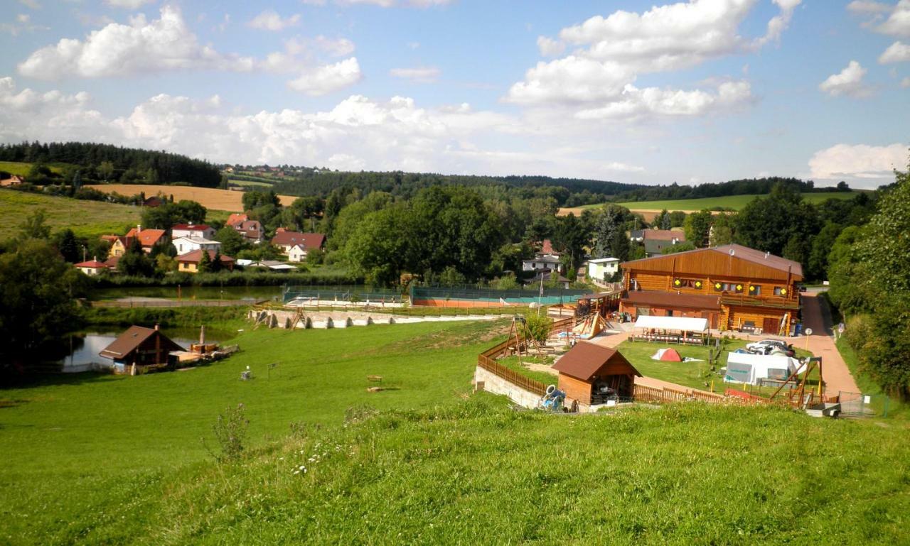 Sport-Hotel Sibenicni Vrch Mnichovice Zewnętrze zdjęcie